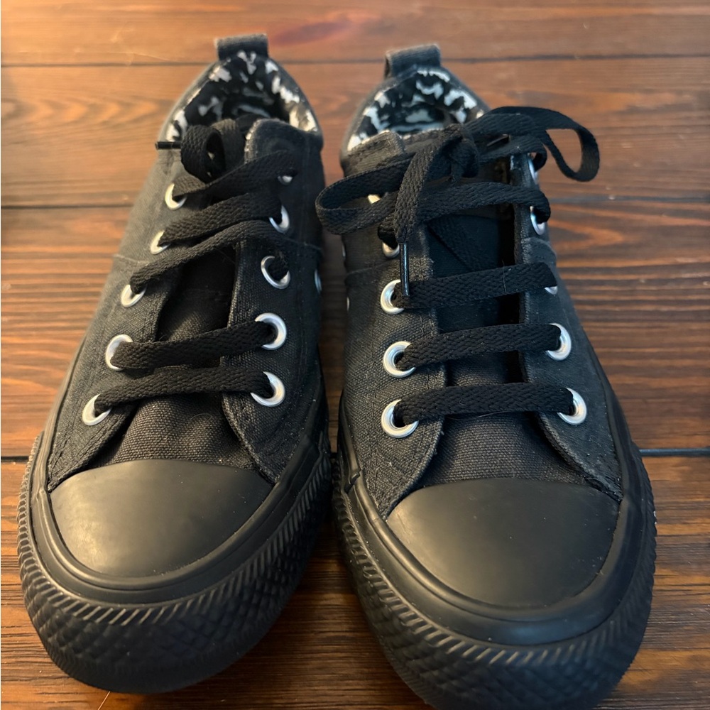 Black Converse